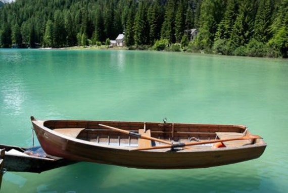 Build your own 11' X 3' Wooden Row Boat DIY Plans